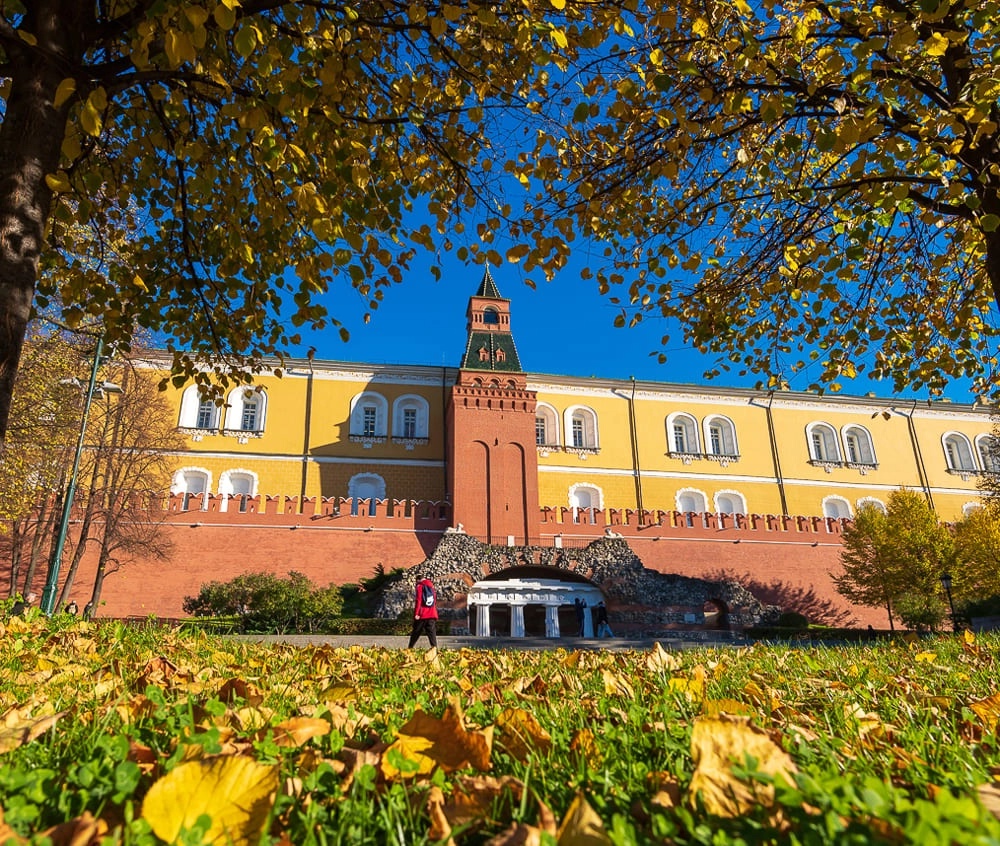 Музеи Кремля баннер осень.webp