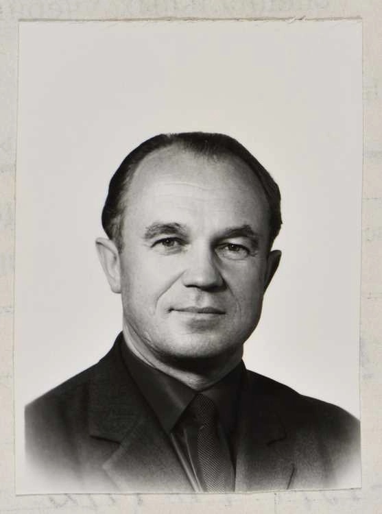 биография крекнова (2).webp