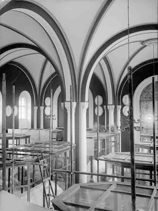 Негатив Красный зал Оружейной палаты во время ремонта 1946 г.