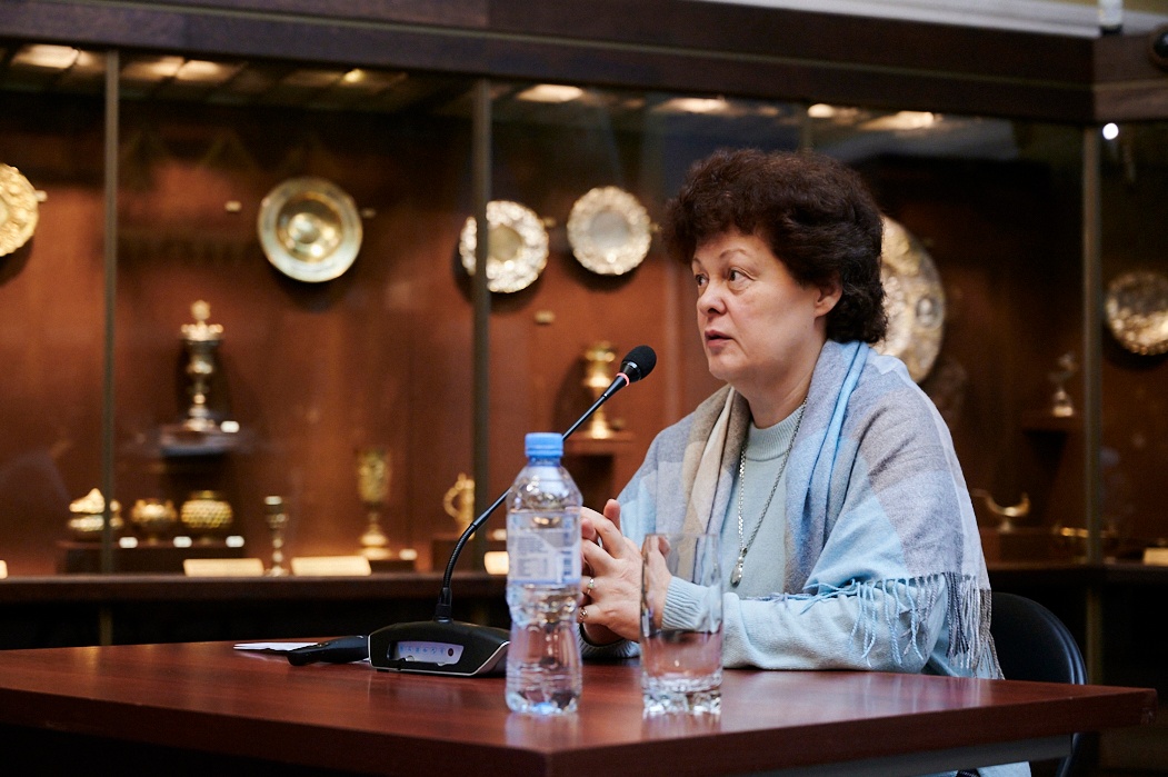 Старший научный сотрудник научно-редакционного отдела Ю.Н. Звездина