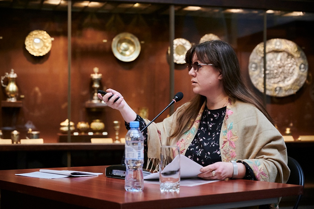 Научный сотрудник отдела обеспечения условий и режима хранения музейных экспонатов Т.В. Житкова