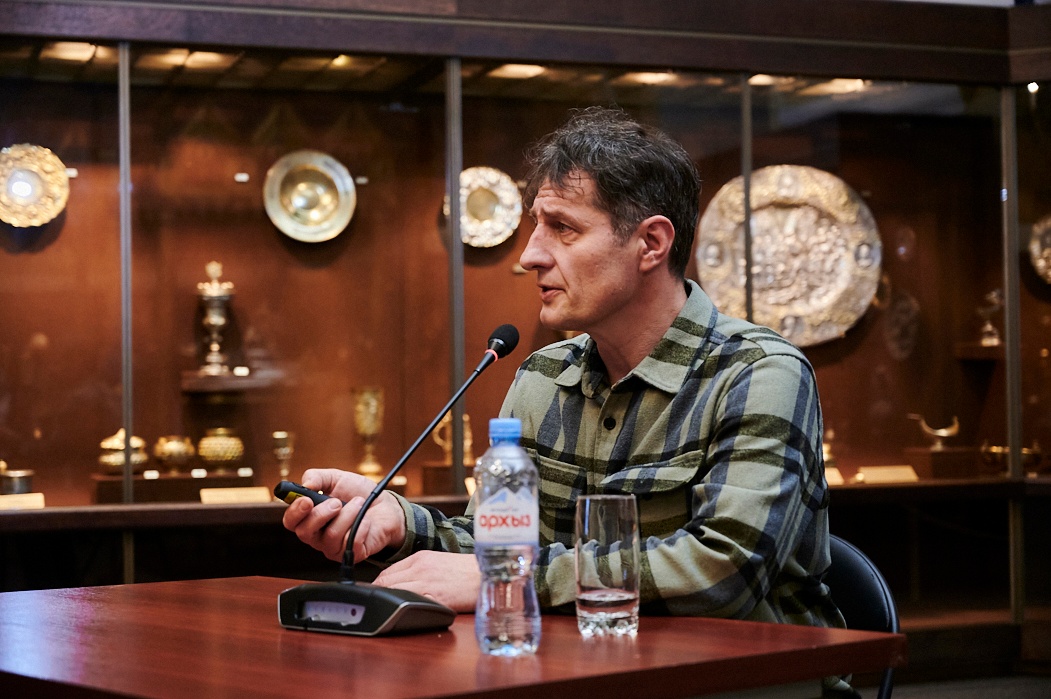 Научный сотрудник научно-хранительского отдела «Оружейная палата» А.Н. Чубинский