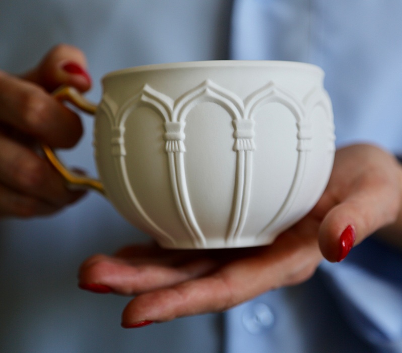 Чайная пара производства Российской фарфоровой мануфактурой