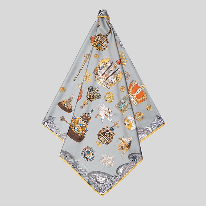 Платок Radical Chiс «Регалии»