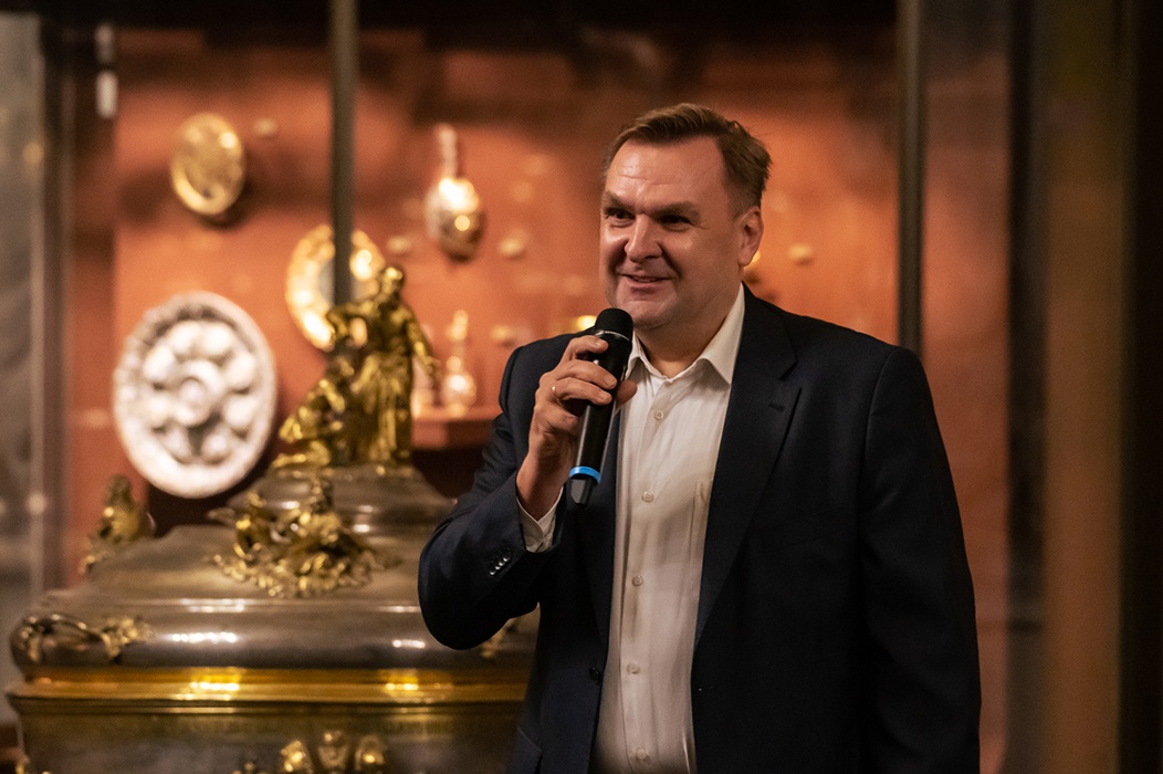 Приветствие Сергея Савсериса, старшего партнера юридической компании «Пепеляев Групп»