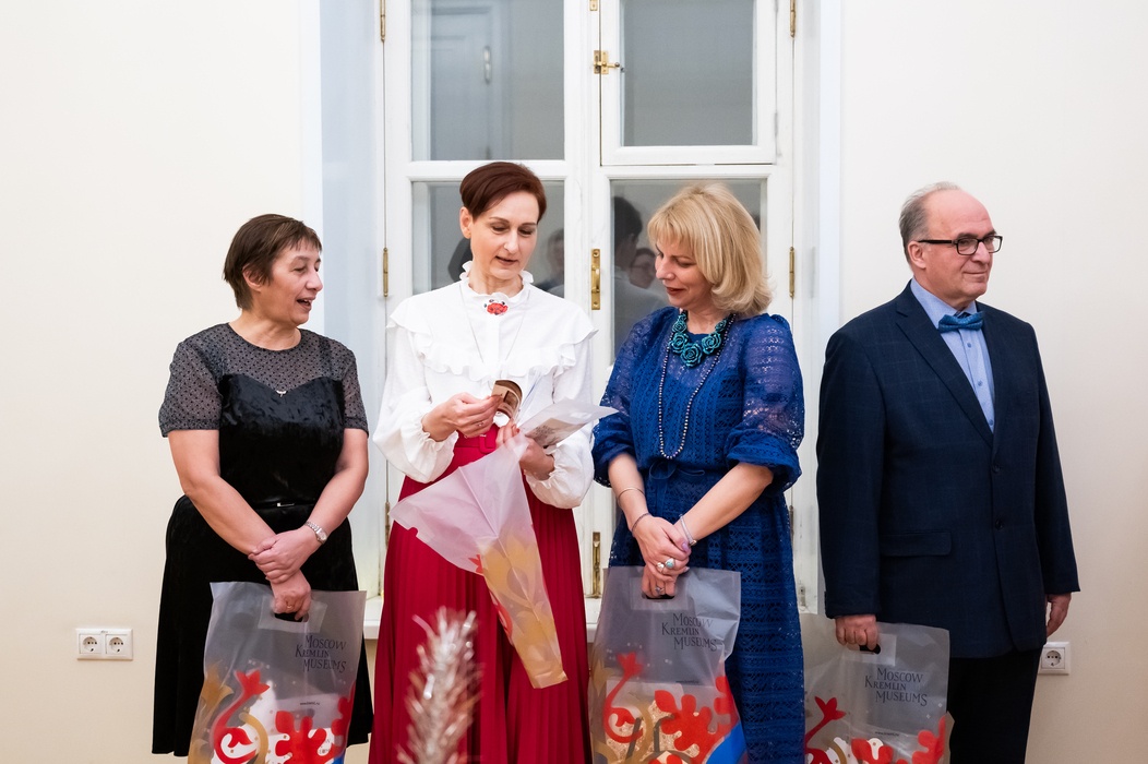 Вручение новогодних плодарков