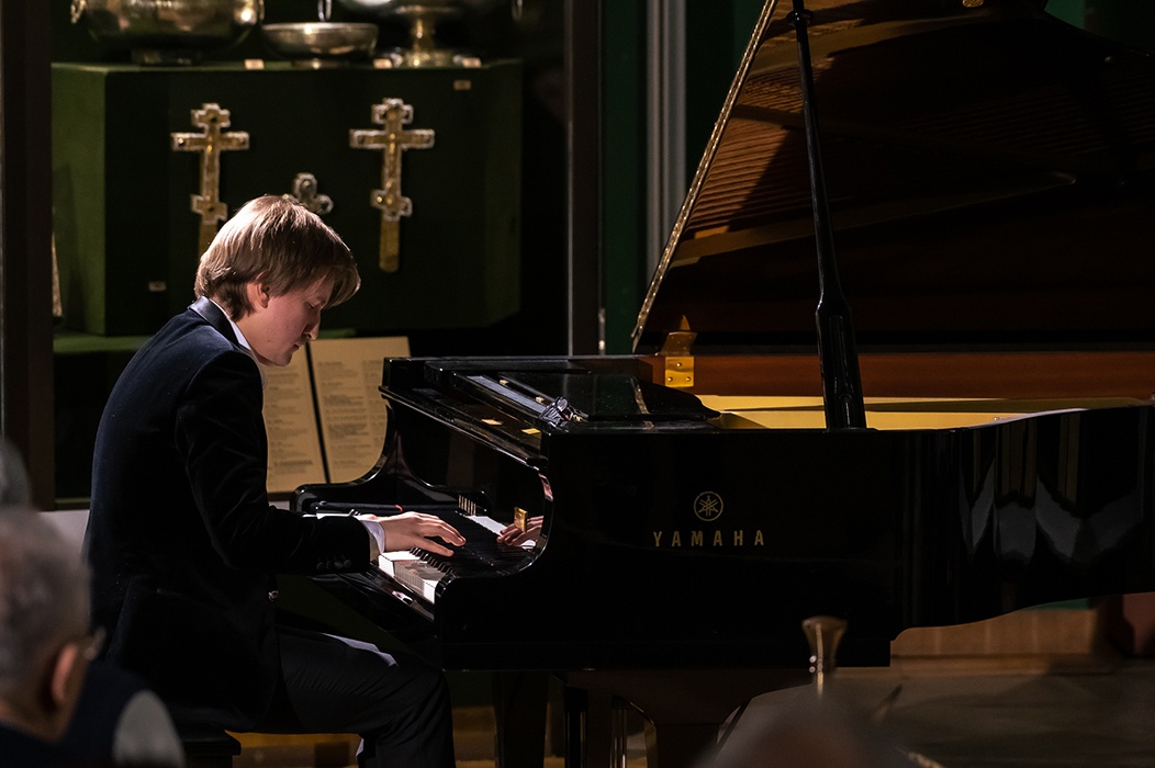 Солист Московской государственной академической филармонии, лауреат XV Международного конкурса имени П.И. Чайковского Дмитрий Маслеев