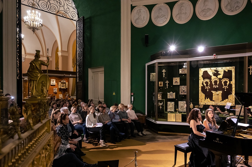 Концерт «Весенние грезы» в Оружейной палате