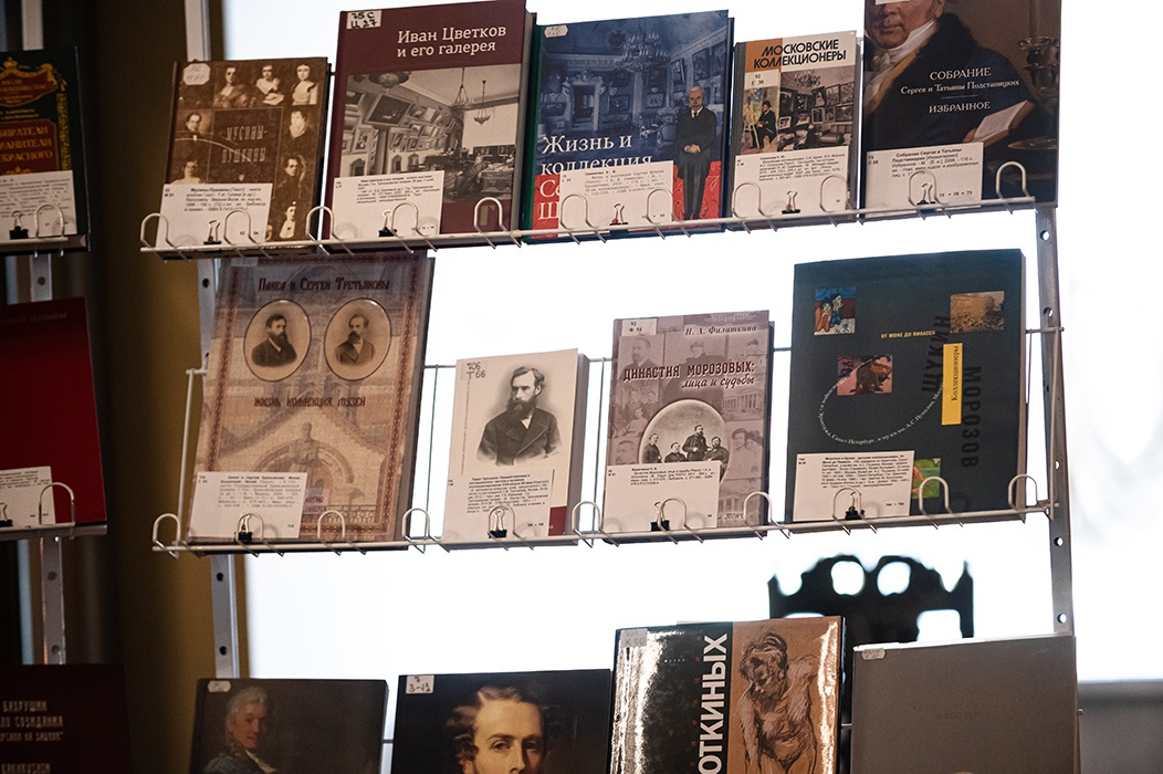 Выставка библиотечных изданий