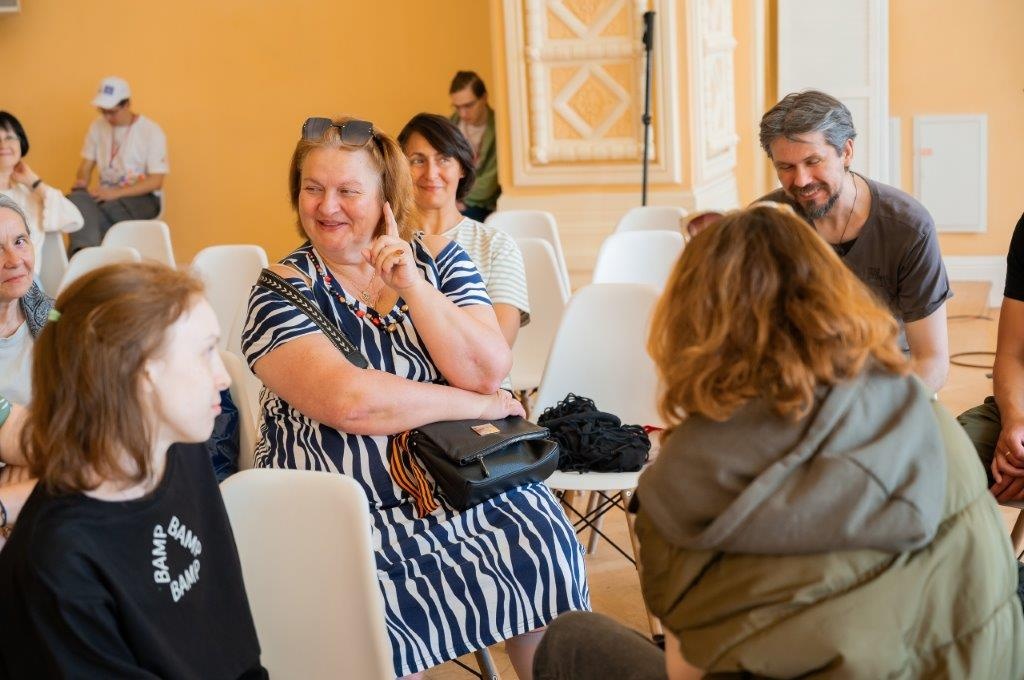 Участники игры «Флирт цветов»