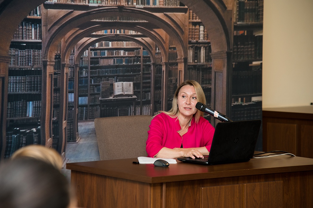 Вера Тарасова – кандидат исторических наук, сотрудник экскурсионно-методического отдела Музеев Московского Кремля