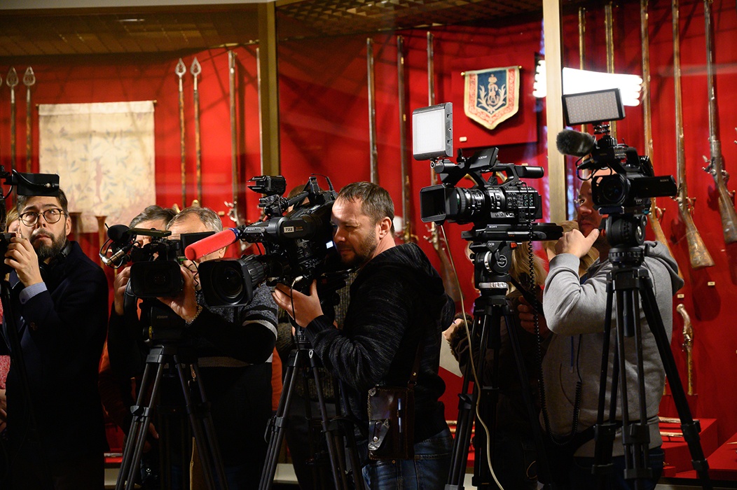 Презентация платья императрицы Александры Федоровны