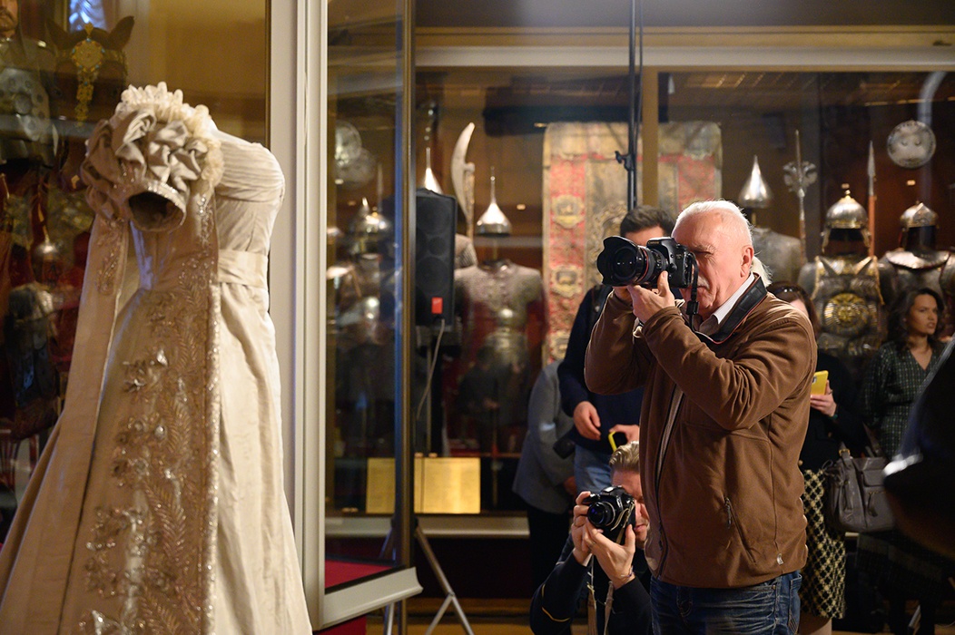 Презентация платья императрицы Александры Федоровны