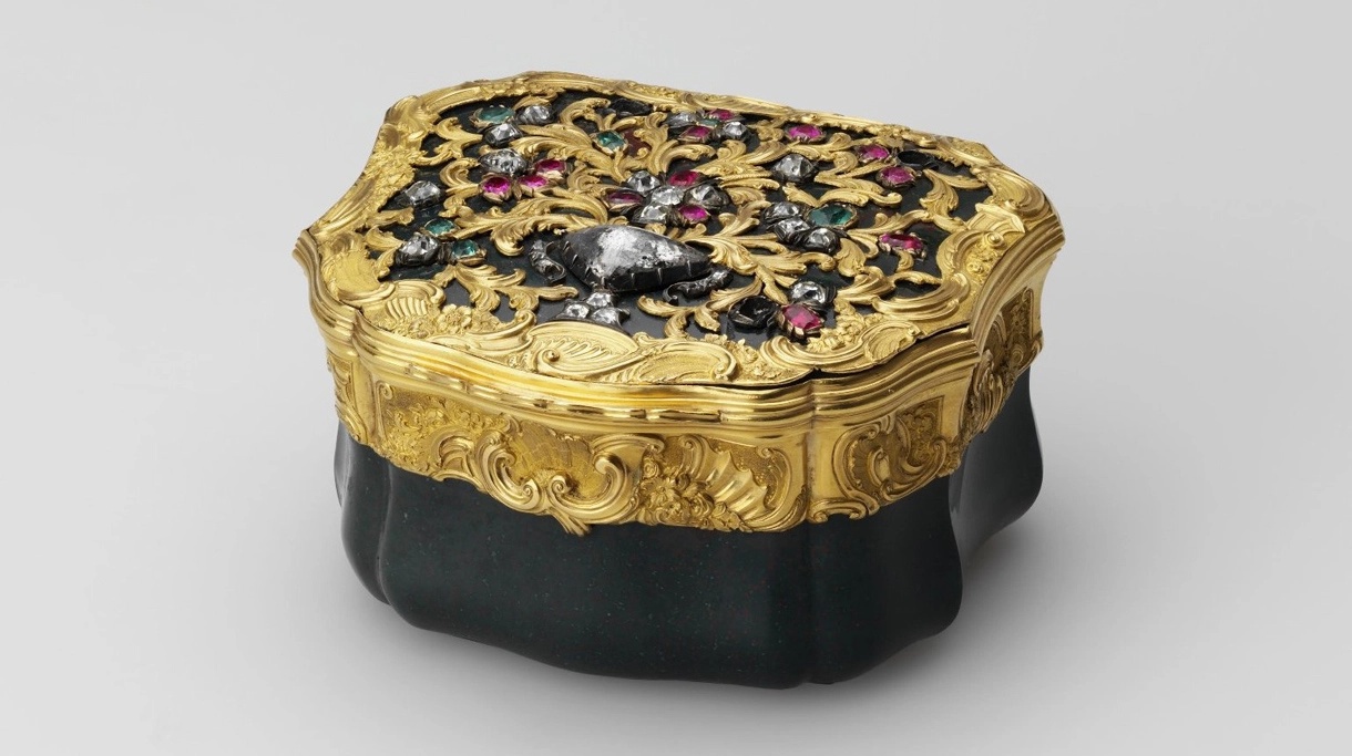 Табакерка. 1740-е гг.