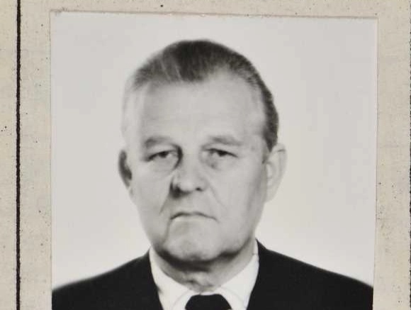 биография артамонова (2).webp