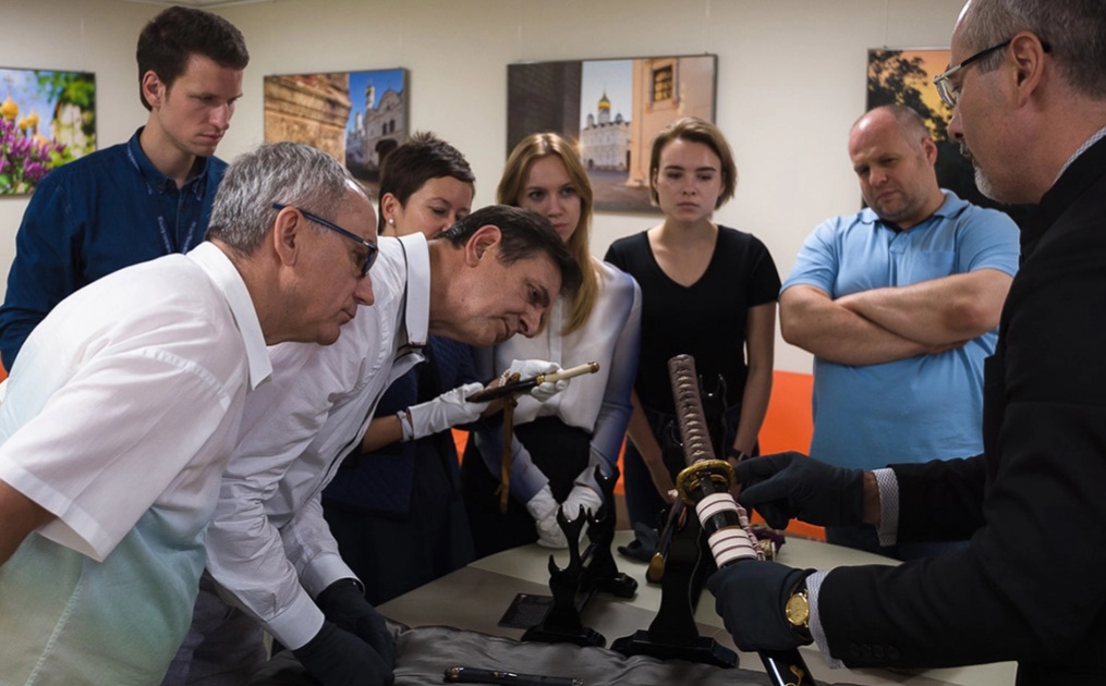 друзья музеев. японский меч (1).webp