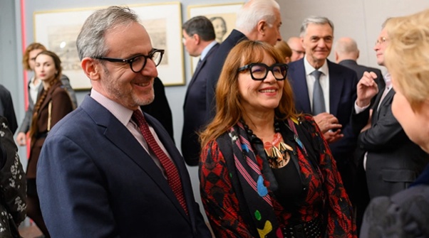 гости выставки.webp